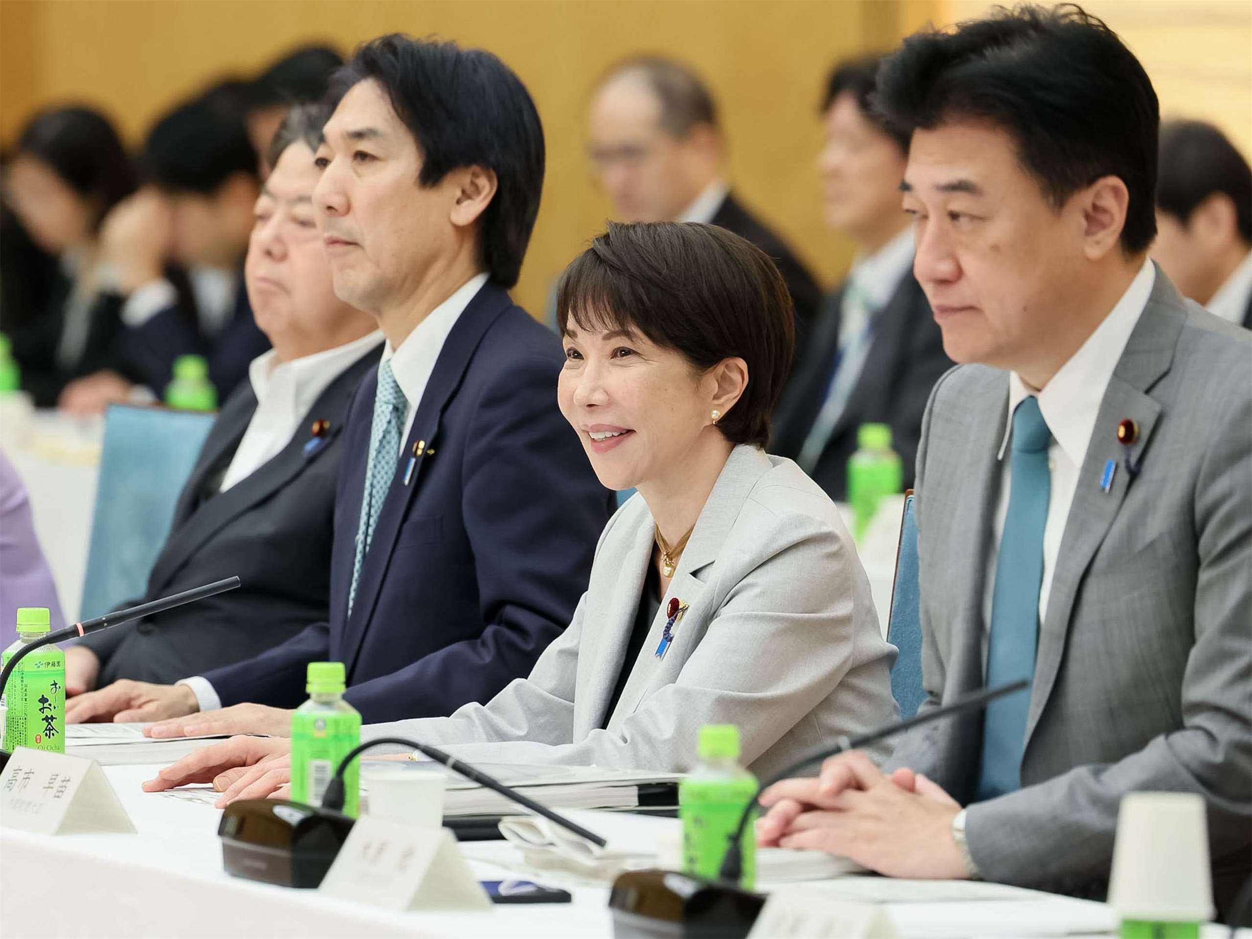日本首相高市早苗21日主持經濟財政諮詢會議。 (圖:X@takaichi_sanae)