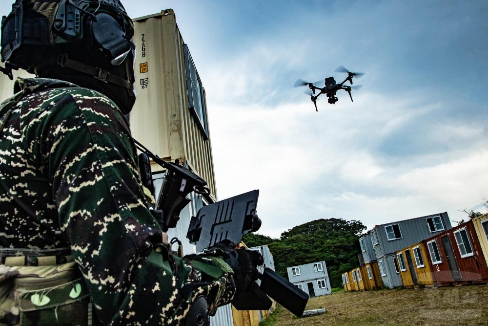 關於無人機反制系統採購案，陸軍表示，已將判定「不合格」紀錄呈報國防採購室，後續依採購權責解約。示意圖。 (圖:軍聞社提供)