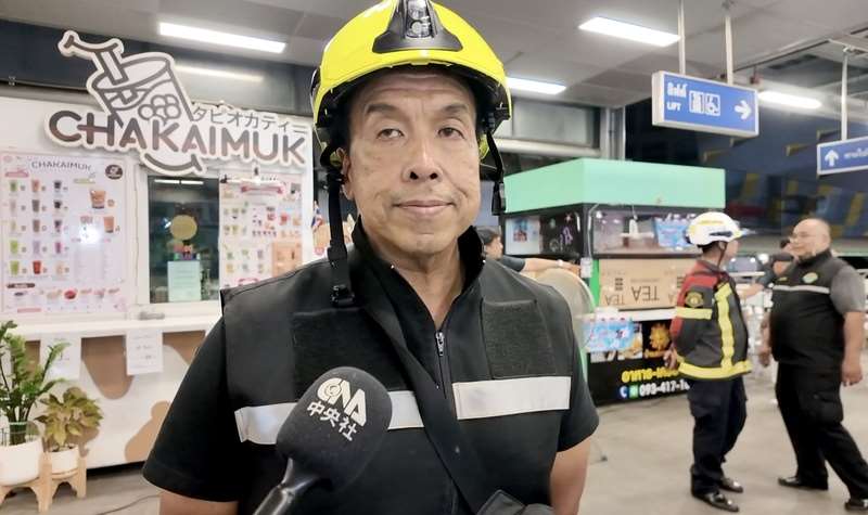 曼谷拉拋地區（Lat Phrao）啤酒屋火災造成27人死亡、63人受傷後，曼谷市長查察（Chadchart Sittipunt）13日表示，市府已加速進行罹難者身分確認及家屬協助工作，並將全面檢討娛樂場所及設有現場演出的餐飲場所管理制度。(圖:中央社)