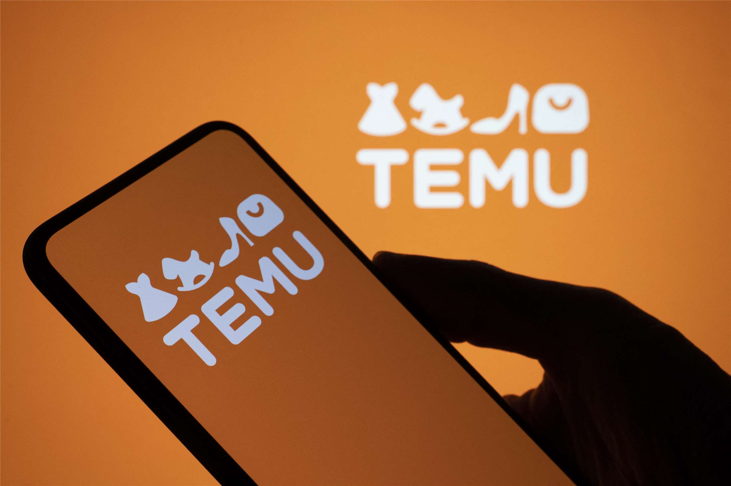 歐盟執委會31日指控，去年12月突擊搜查中國電商平台Temu位於愛爾蘭的歐洲總部時，遭到對方妨礙調查。(AFP)
