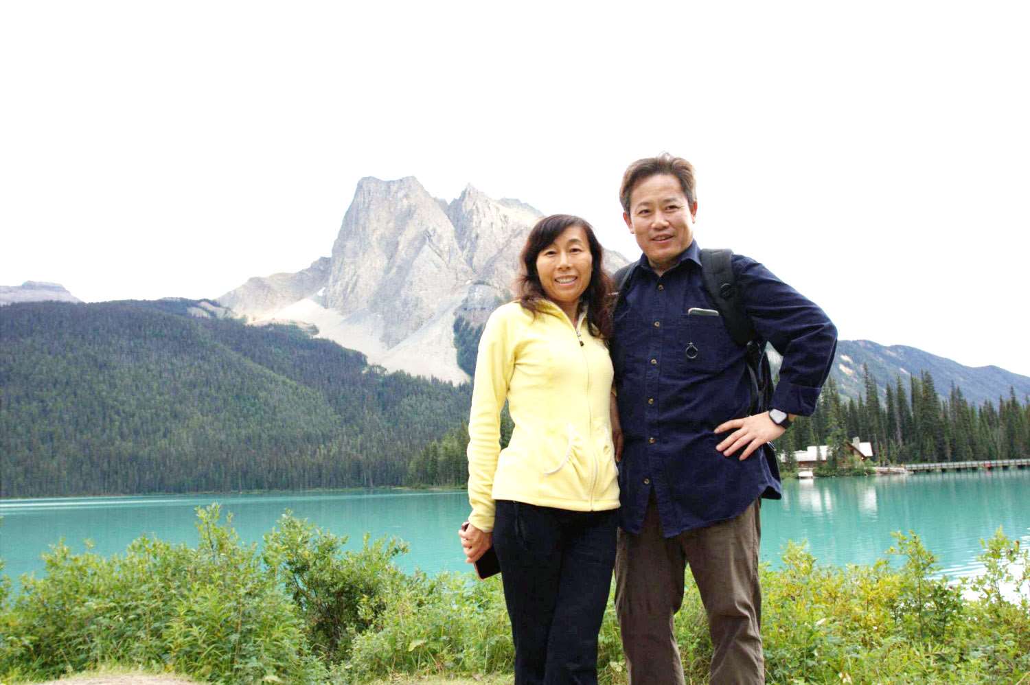 一名出生於中國的美籍地震學家陳友林(Youlin Chen，右)已被中國拘留近兩年，面臨間諜罪指控。左為陳友林的妻子榮玉芳(Yufang Rong)。資料照。(路透社/達志影像)