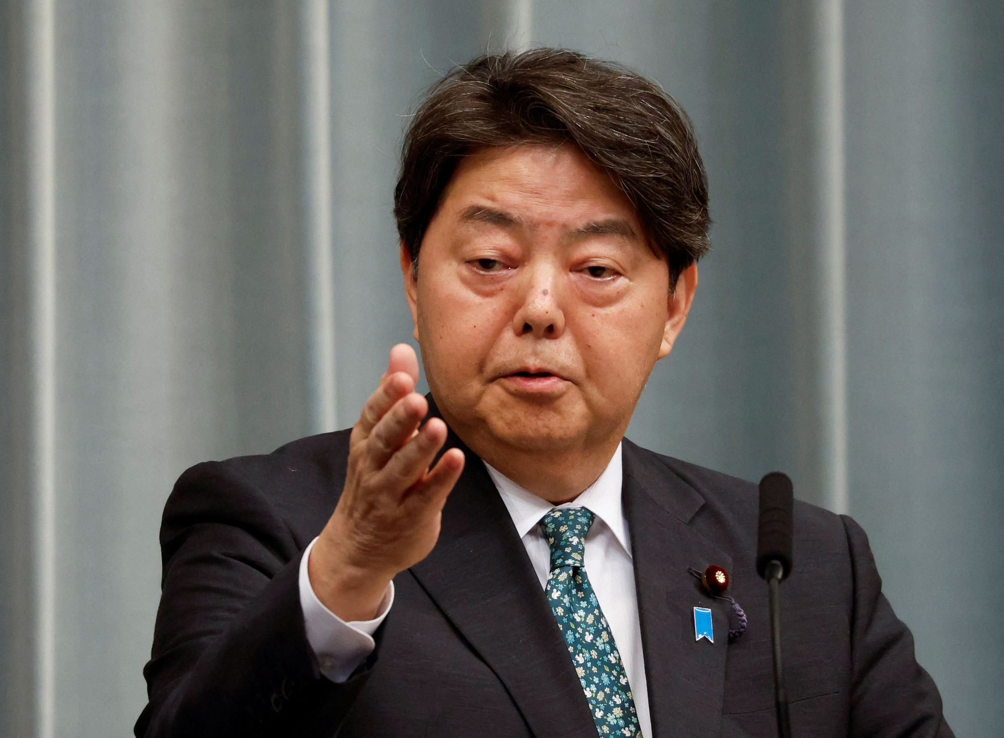 日本總務大臣林芳正表示，在選舉期間發布由人工智慧（AI）生成的圖片或影像到社群媒體上時，必須標註為AI生成。資料照片。