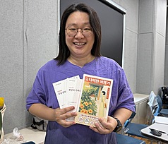 作家楊双子的「臺灣漫遊錄」在全世界受到歡迎、韓國也不例外，中央社專訪「臺灣漫遊錄」的韓文譯者金依莎（圖），一直想要搭起文學交流橋梁的她，希望台韓之間能更了解彼此。