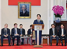 總統賴清德7日接見「2026台灣海洋國際論壇」訪問團。
