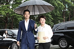 PD
蔣萬安、盧秀燕出席食安法修正審查會議（1）
台北市長蔣萬安（前左）、台中市長盧秀燕（前
右）21日一同出席行政院「食品安全衛生管理法」部
分條文修正草案審查會議。
中央社記者吳家昇攝　115年7月21日