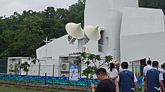 中央氣象署移動式氣象雷達24日正式啟用，首站部署雲林湖山水庫；將運用其高解析觀測能力，強化劇烈天氣監測、災害預警及氣象科研量能，提升防災應變能力。