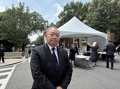 向來支持台灣的美國重量級聯邦參議員葛蘭姆喪禮28日於華盛頓國家大教堂舉行，駐美代表俞大㵢代表台灣出席。