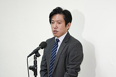 立法院長韓國瑜30日召集朝野黨團繼續研商中央政府總預算案，行政院祕書長張惇涵在協商開始前接受媒體聯訪。