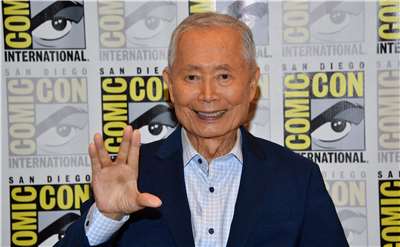 「星際爭霸戰」中的傳奇男星喬治．武井(George Takei)，25日在動漫展出席這部開創性科幻影集的60週年慶祝活動。