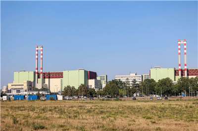 由於多瑙河水位創歷史新低，匈牙利帕克斯(Paks)核電廠關閉其4座反應爐中的一座。