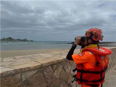 中颱巴威逼近，馬祖海巡呼籲民眾勿闖岸際警戒區。(圖：海巡署提供)