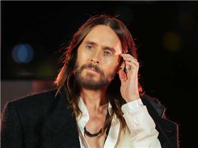 英國廣播公司(BBC)報導，4名女性指控美國男星傑瑞德雷托(Jared Leto)涉及性犯罪。