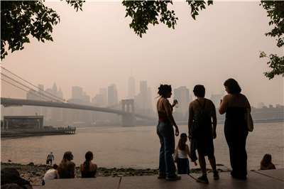加拿大野火濃煙蔓延美國，導致紐約的空氣品質不佳。