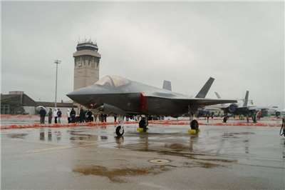 圖為2025韓國京畿道烏山空軍基地舉行活動資料照。(AFP)
