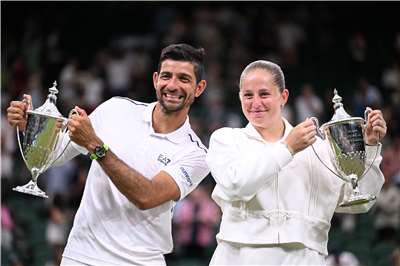 拉脫維亞女將奧斯塔朋科(Jelena Ostapenko)和薩爾瓦多選手阿雷瓦洛(Marcelo Arevalo)溫網混雙逆轉奪冠。