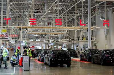 華爾街日報報導，電動車大廠特斯拉高層已被告知，要為分拆中國業務做準備。圖為特斯拉上海超級工廠。