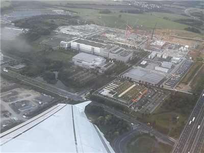 德勒斯登晶片園區用電需求增，新建電網引居民反彈。圖為從空中俯瞰德勒斯登半導體產業聚落「薩克森矽谷」。(圖：中央社)