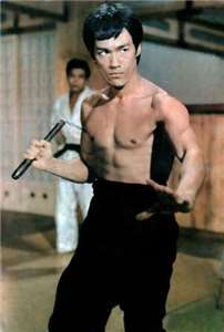 李小龍：創造功夫電影永遠的神話