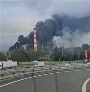 澤倫斯基表示，烏軍連夜攻擊莫斯科附近一座煉油廠，以及俄羅斯境內和遭占領土的其他目標，並稱這些行動是對俄軍攻擊的「正當回應」。(翻攝X@ZelenskyyUa)