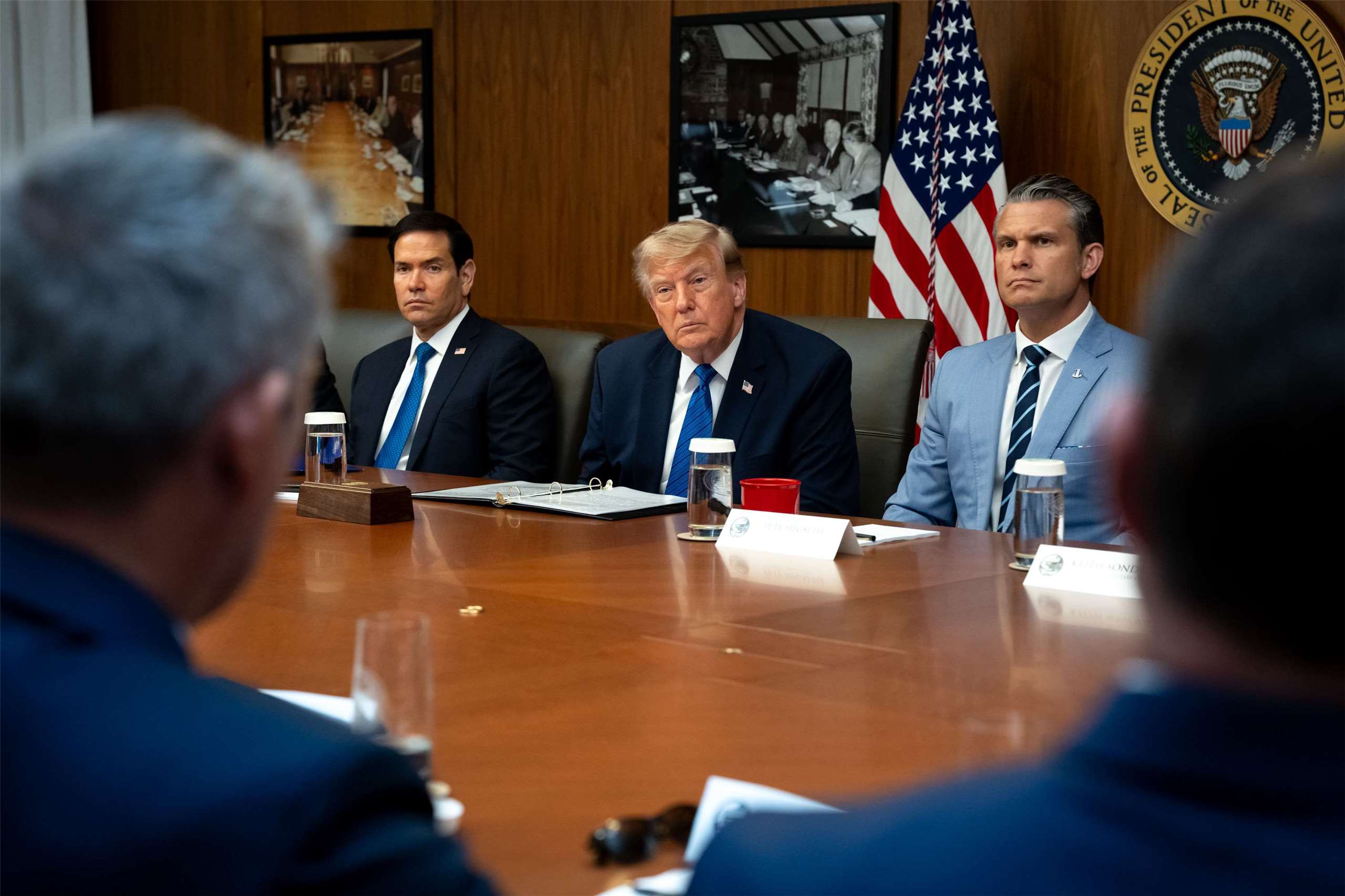 美國總統川普7月31日在大衛營(Camp David)主持內閣會議。 (圖:X@WhiteHouse)