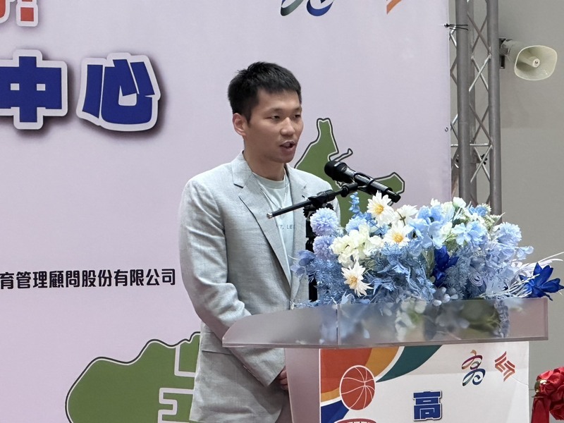 運動部長李洋1日出席高雄市三民運動中心啟用典禮，會後面對媒體詢問在立法院久站議論。李洋回應，希望聚焦「電子競技運動發展基本法」草案本身。