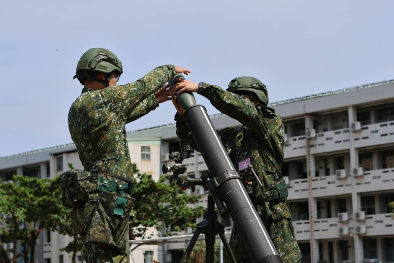 漢光實兵演習將於8月5日登場，負責南部防務的第四作戰區2日表示，教育召集受召人員已展開建制武器訓
練，熟稔戰技厚植後備戰力。（第四作戰區提供）