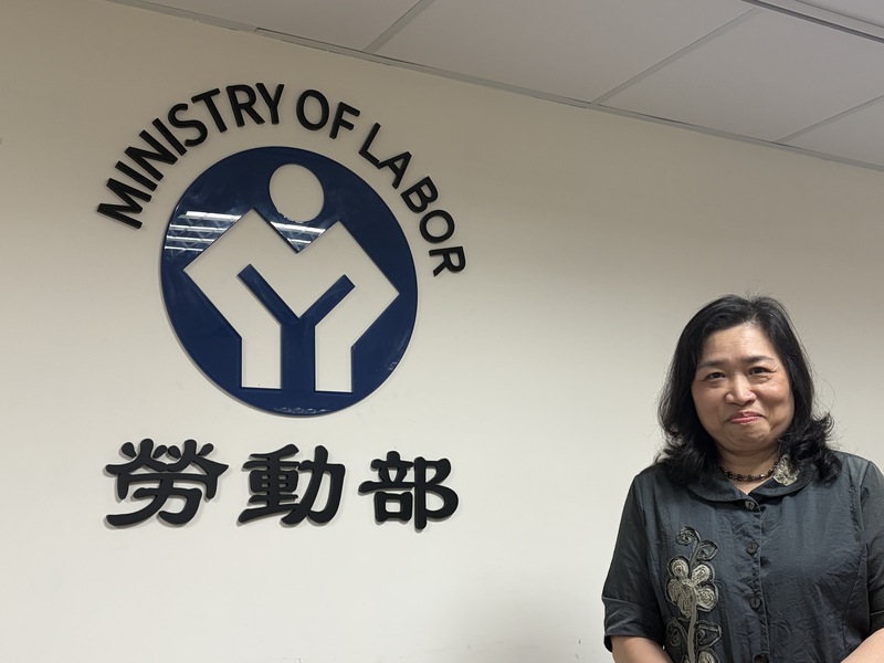 勞動基金上半年收益數為新台幣2兆2024億元，持續創新高，勞動基金運用局副局長劉麗茹3日指出，7月不論股、債都為回檔狀態，收益會受一些影響，但幅度應該還好；勞動基金著重基本面，會就盤勢調整、穩定收益。