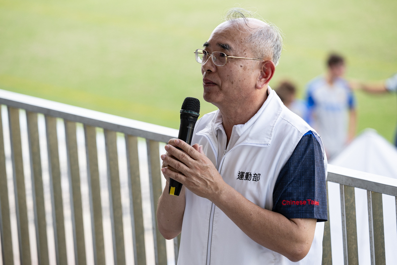 2026福爾摩沙國際7人制國際足球錦標賽5日在高雄點燃戰火，吸引192支隊伍共襄盛舉，運動部參事呂忠仁（圖）也親自到場。
（柏文健康事業提供）
