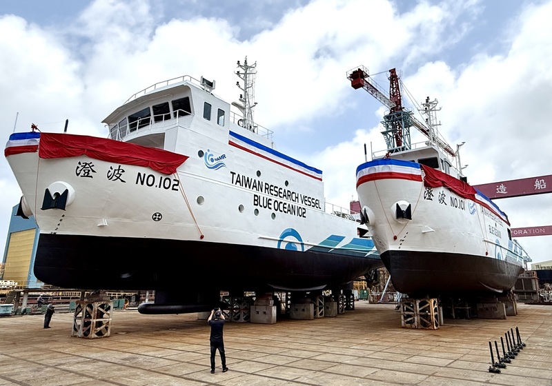 國家海洋研究院100噸級與300噸級海洋基礎資料調查船下水暨命名典禮11日舉行，命名為「澄波 NO.101」、「澄波 NO.102」。