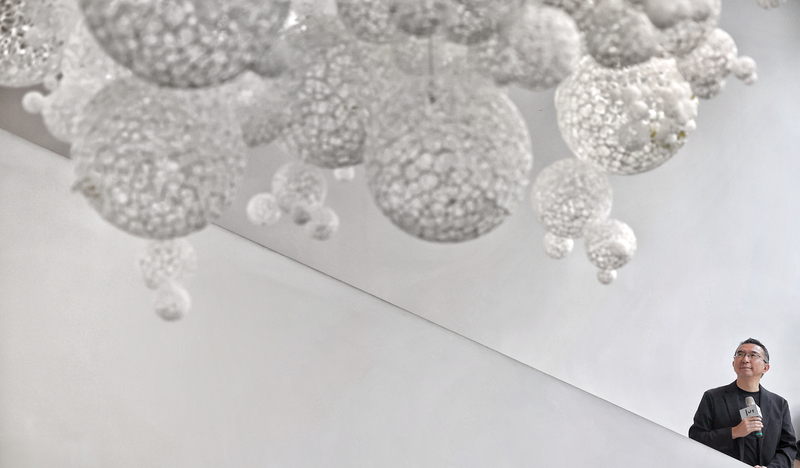 台北忠泰美術館「藤本壯介建築展：原初．未來．森」15日起登場，13日舉辦展前記者會，日本建築師藤本壯介說明作品創作理念；展覽以模型、手稿及影像等呈現逾百件建築計畫，引領觀眾探索建築、自然與人之間的多元關係。