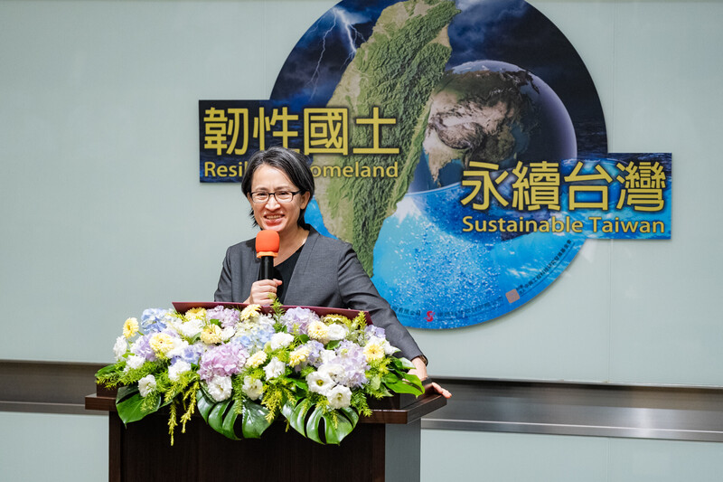 副總統蕭美琴26日出席「2026韌性國土、永續台灣：氣候變遷下城市系統性工程調適對策論壇」閉幕儀式。（總統府提供）