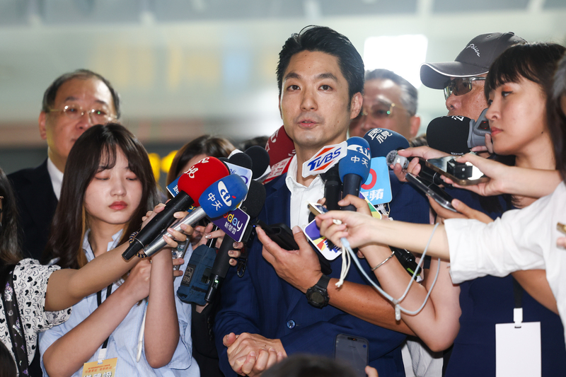 台北捷運信義線東延段廣慈/奉天宮站30日舉行通車典禮，台北市長蔣萬安出席，會前受訪回應時事議題。