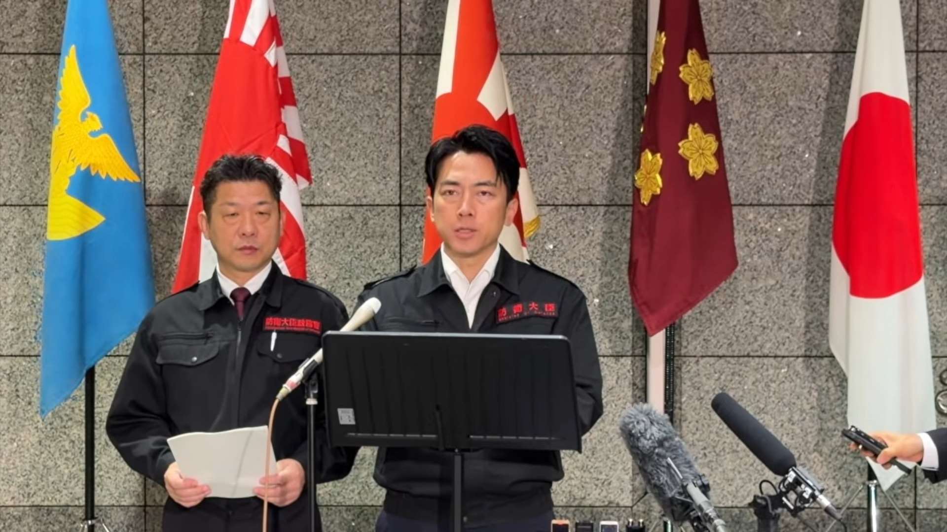日本防衛大臣小泉進次郎12日在防衛省告訴媒體，「北韓的行動威脅到我國與國際社會的和平與安全。這是攸關國民安全的重大問題」。他也表示，已經透過北京的大使館，表達嚴正抗議。 (圖:翻拍自日本防衛省YT頻道)