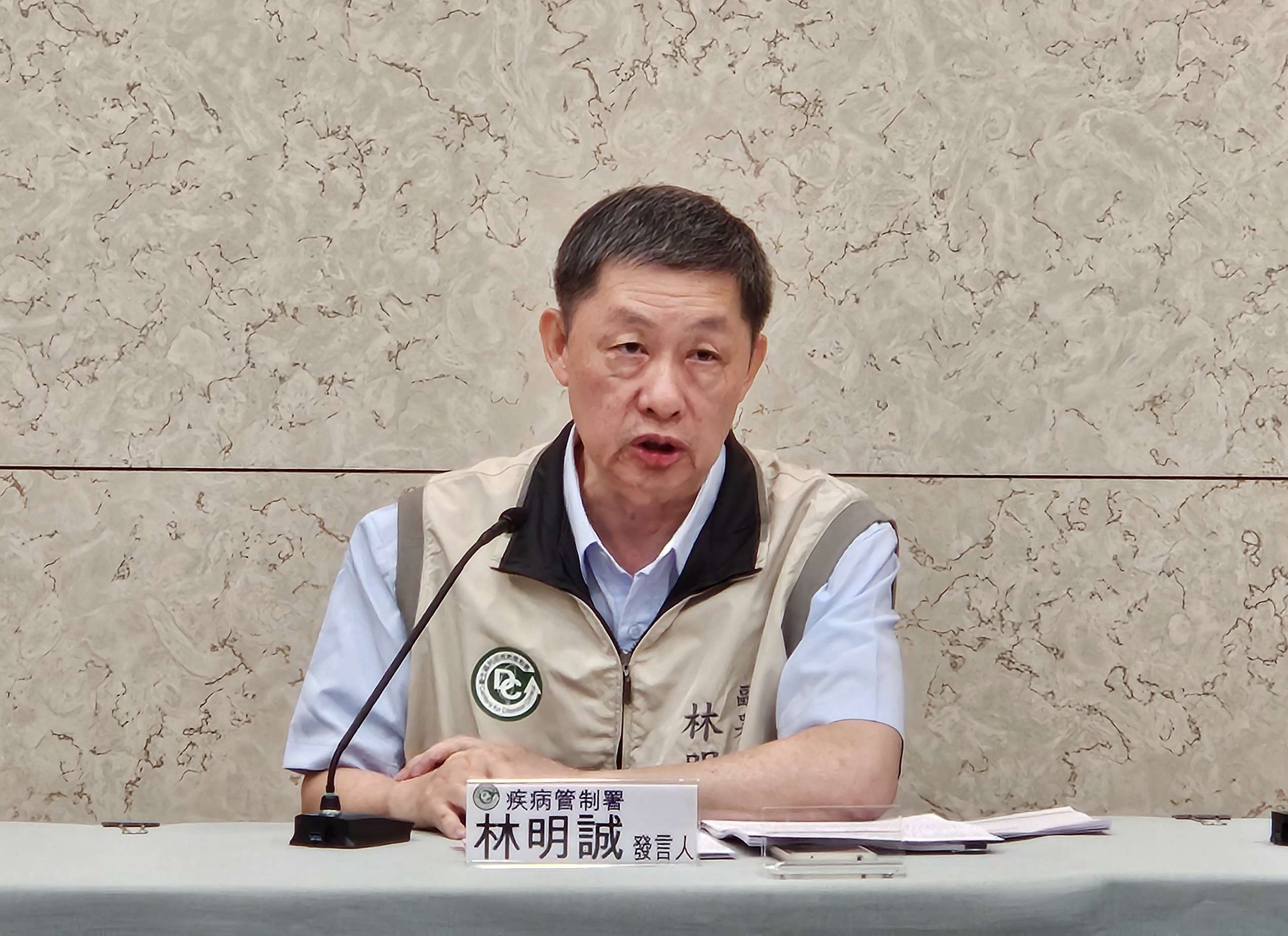 疾管署發言人林明誠18日表示，這波新冠疫情已達高峰。(劉品希 攝)