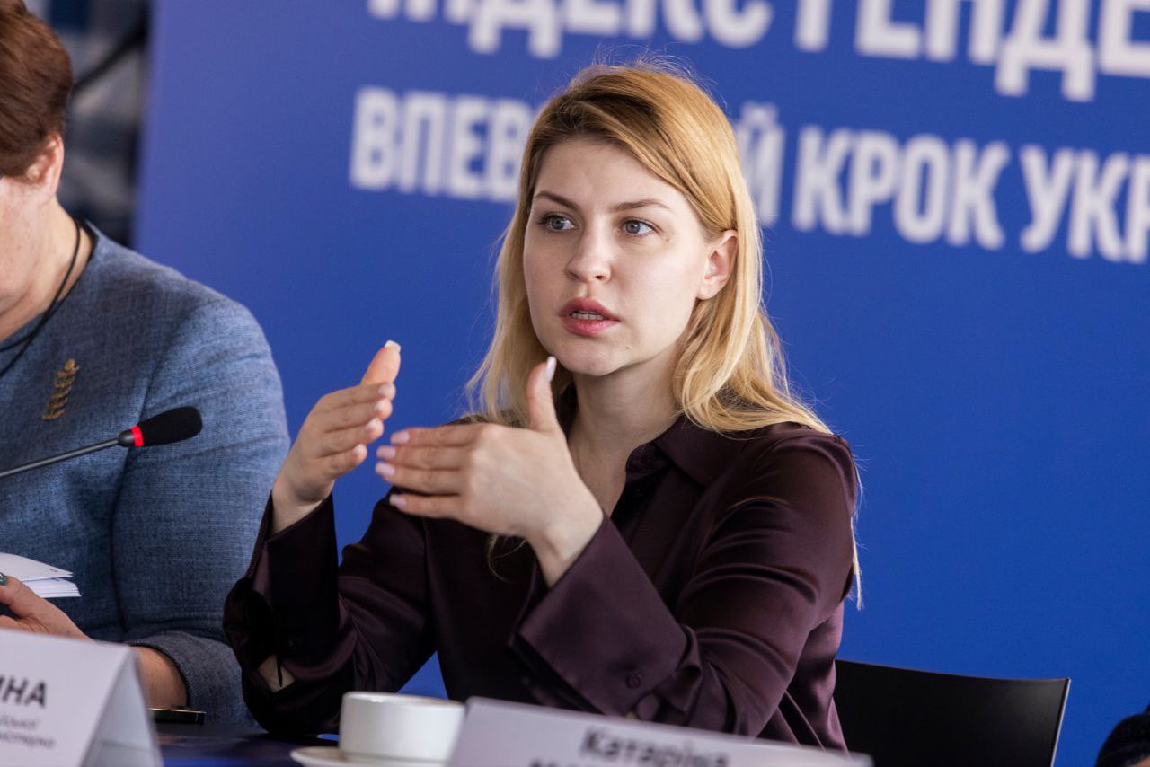 烏克蘭前駐美大使斯特法尼希納(Olga Stefanishyna)疑似涉入貪汙案，相關調查仍在進行中。資料照。(擷自X@StefanishynaO)