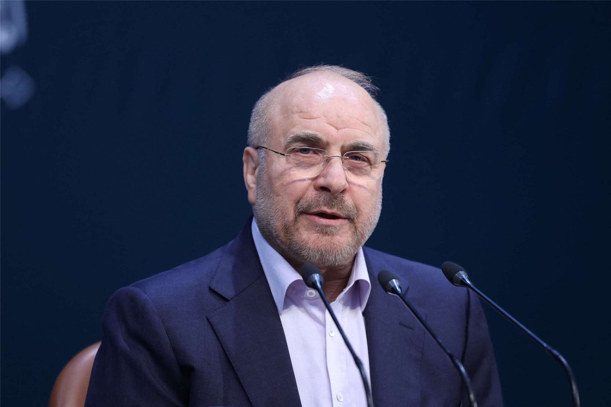 伊朗國會議長卡利巴夫(Mohammad Bagher Ghalibaf)19日訪伊拉克進行會談。