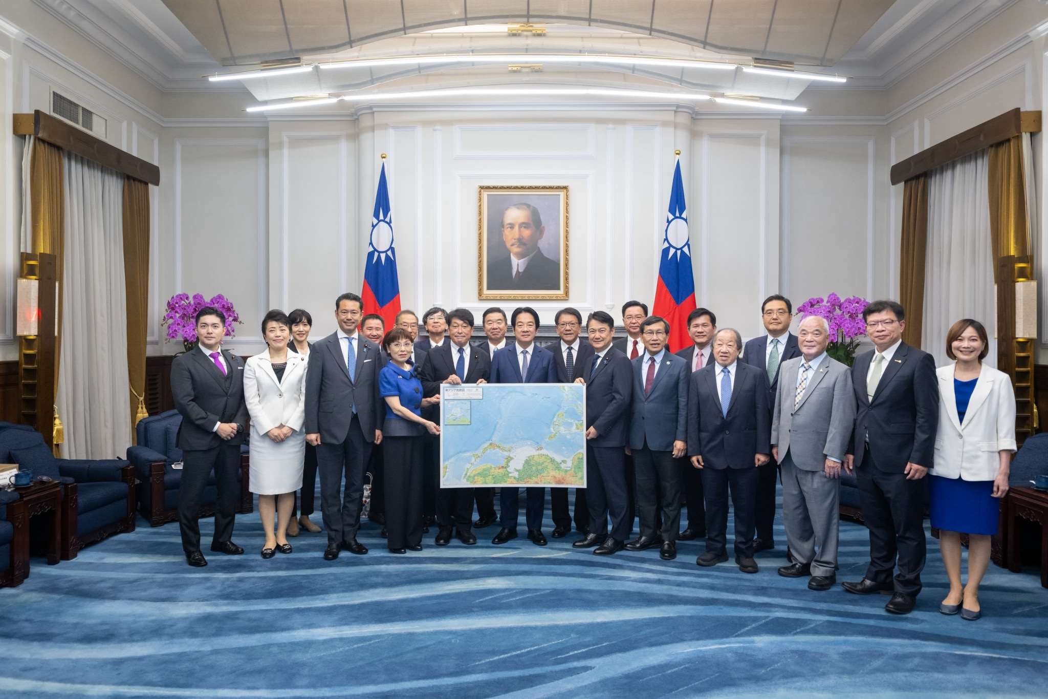 賴清德總統今天(7日)接見「日本戰略研究論壇」暨「福和會」乙行。(圖 : 總統府flickr)