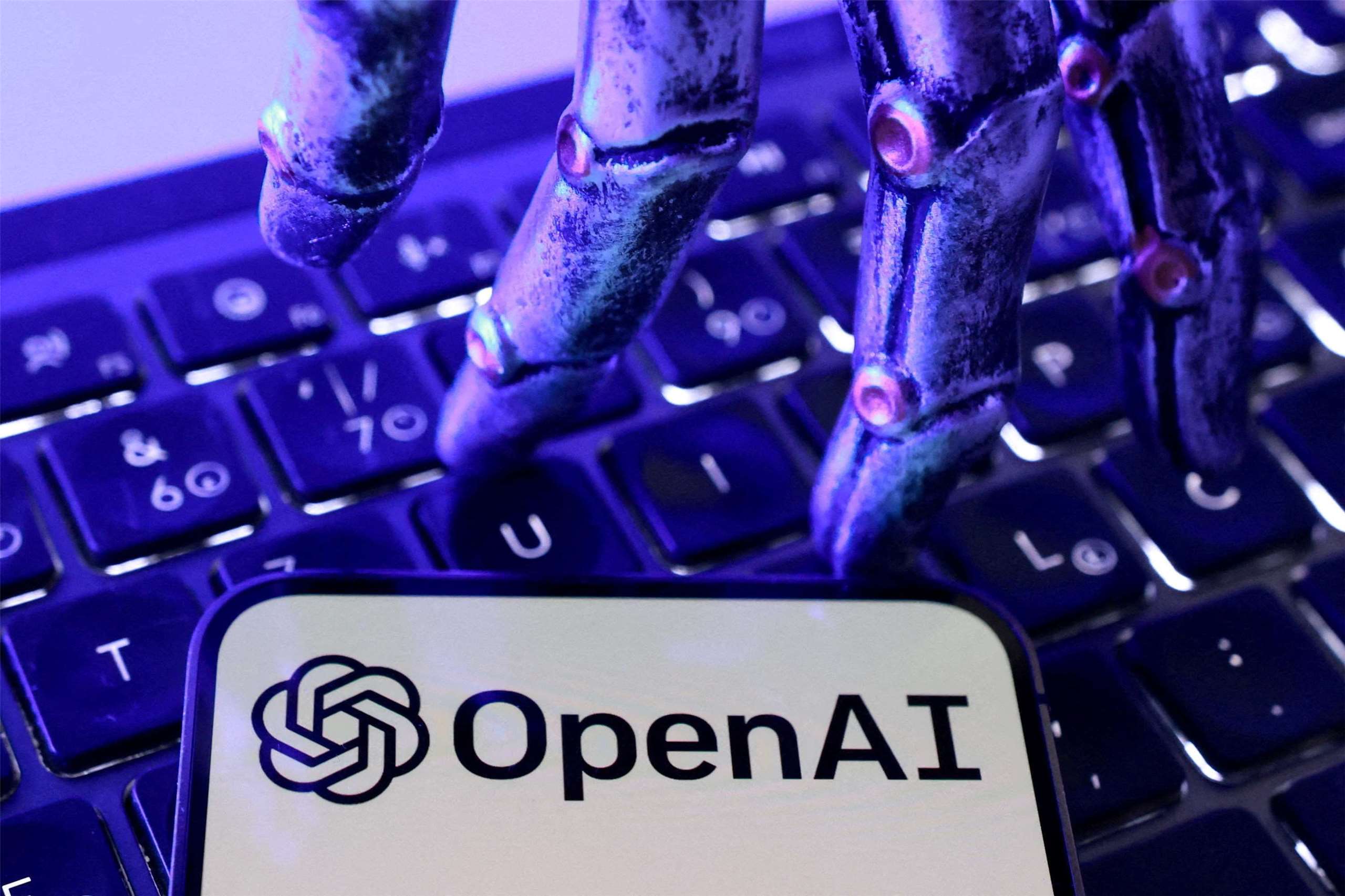 OpenAI針對即將推出的AI模型「Astra」暫停部分內部開發作業，並啟動安全防護機制。(示意圖)