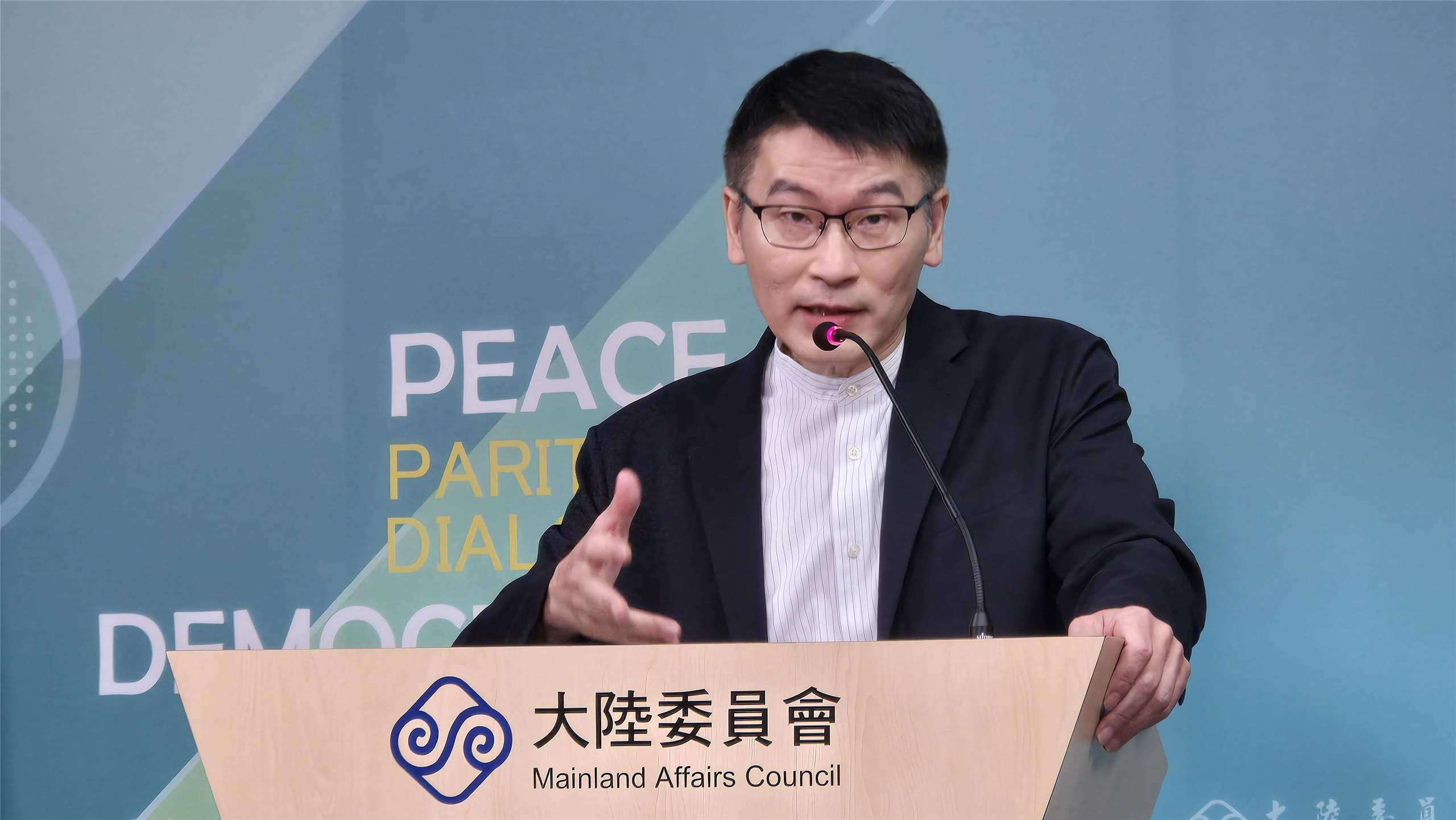 陸委會發言人梁文傑6日主持陸委會例行記者會。(陳國維 攝)