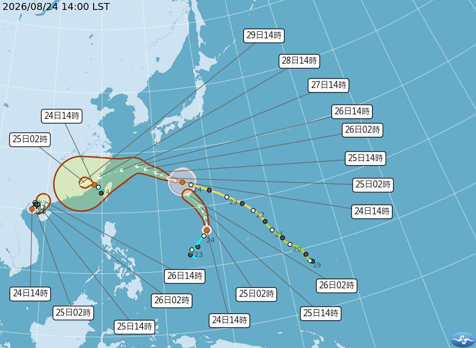 根據中央氣象署觀測，颱風沙德爾24日下午2時中心位置在北緯24.5度、東經134.8度，以每小時24公里速度向西北西進行。(圖：中央氣象署)