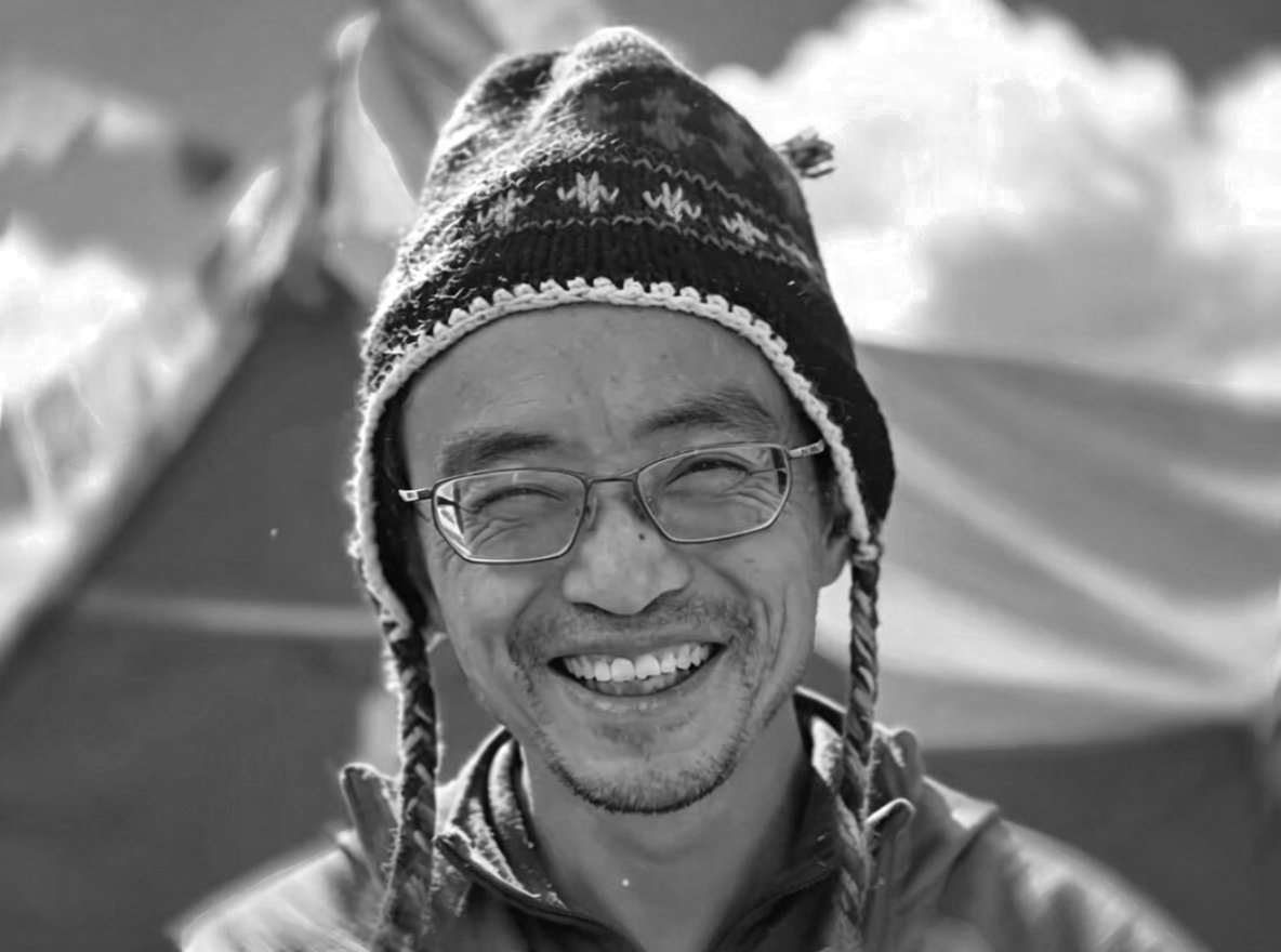中國登山家王鐘的遺體已被尋獲，上周遭遇雪崩的10人國際登山隊成員確認全部遇難。(翻攝微博@單向度猹)