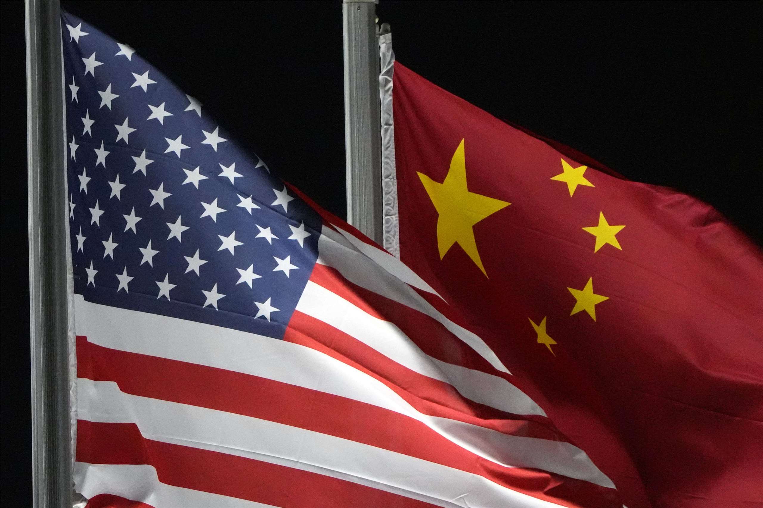 外媒報導，美國聯邦通信委員會(FCC)擬禁止自中國進口光收發模組，市場關心對台廠的影響。示意圖。