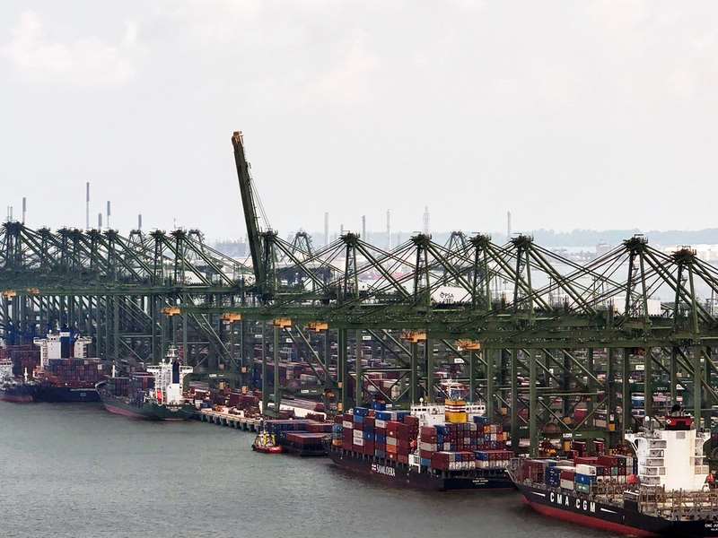 新加坡7月石油以外貨物出口額較去年同期成長24.2%。圖為新加坡一處港口。資料照。