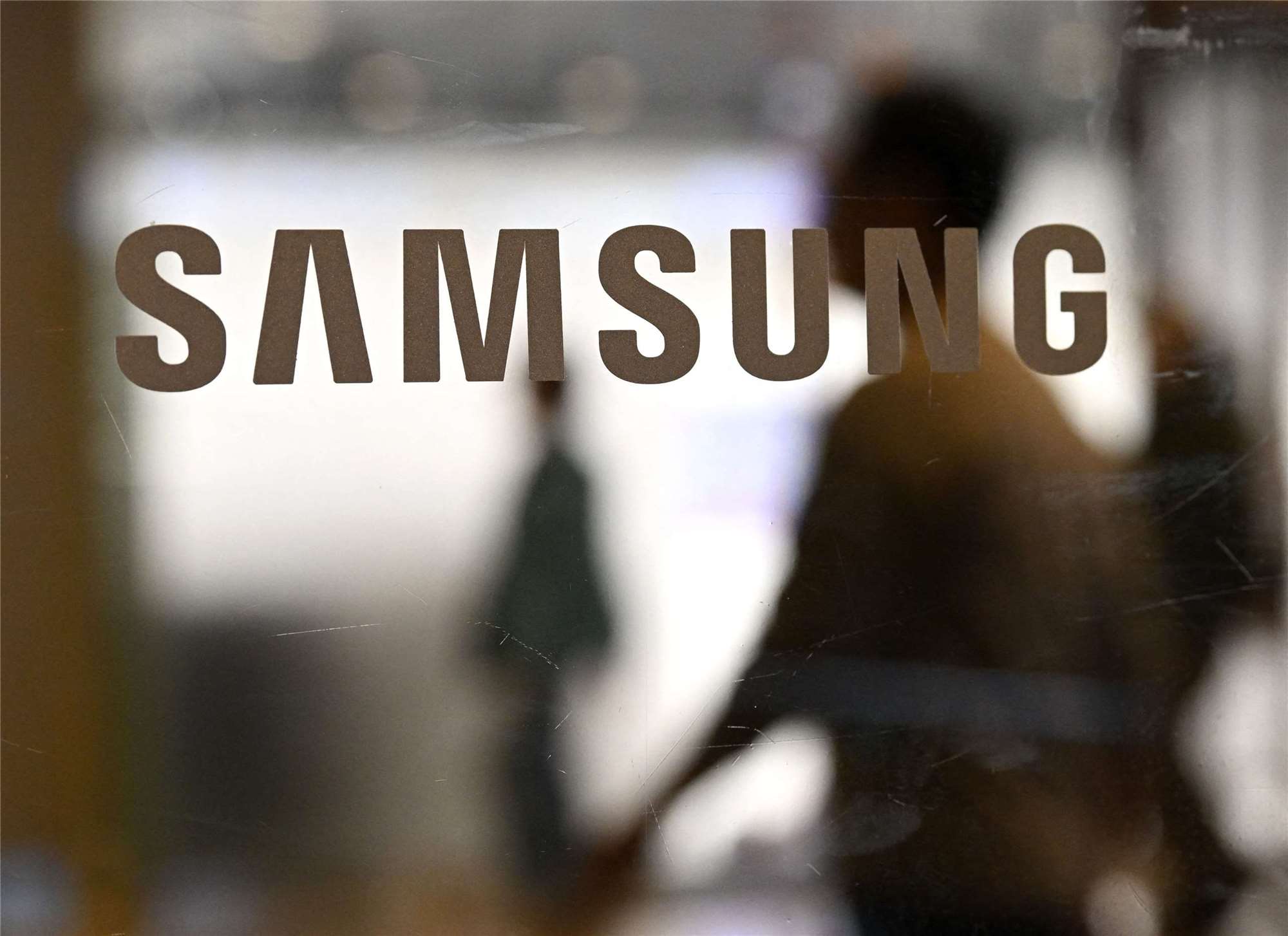根據韓媒報導指出，三星電子(Samsung Electronics)將在本月底宣布規模達100兆餘韓元(約新台幣2兆2900億元)的股東回饋新計畫。