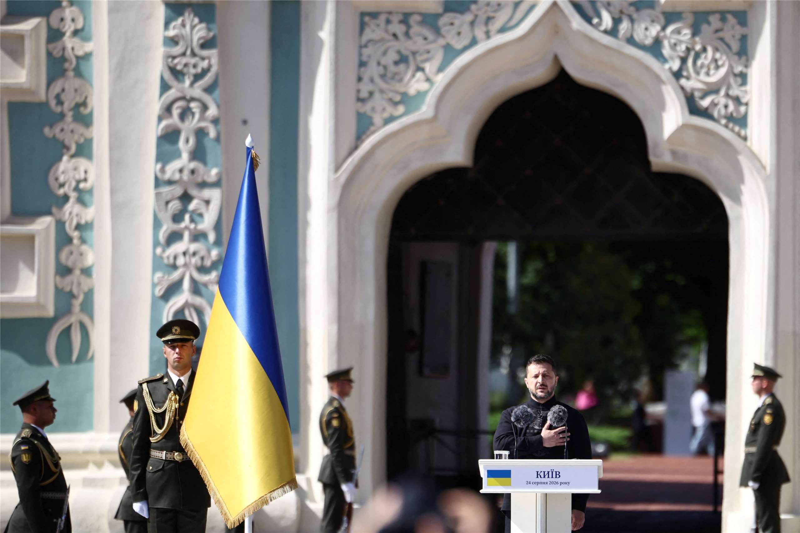 烏克蘭總統澤倫斯基（Volodymyr Zelenskyy）24日在烏克蘭35週年獨立紀念日發表演說，強調不會割讓頓巴斯。