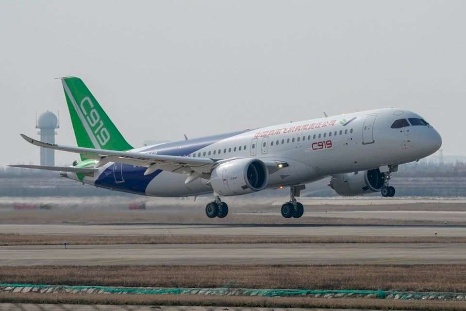 中國自行製造的C919客機能否獲得美歐認證，中國民航專家認為，當中不涉及技術問題，而是政治談判問題。(檔案照)