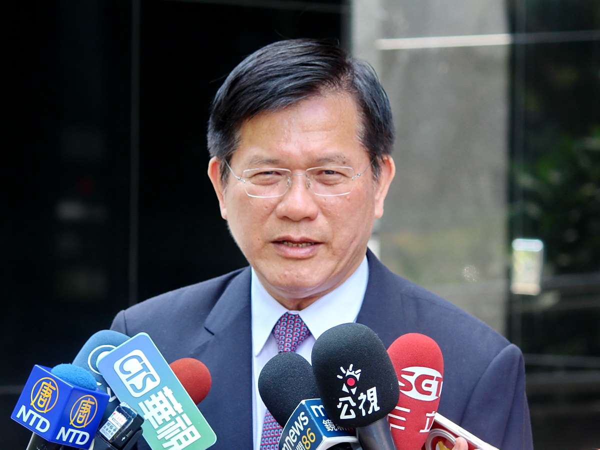 外交部長林佳龍14日受訪表示，黨派或選舉競爭是民主常態，但不能傷害台灣整體的外交利益 (央廣記者王照坤 攝)