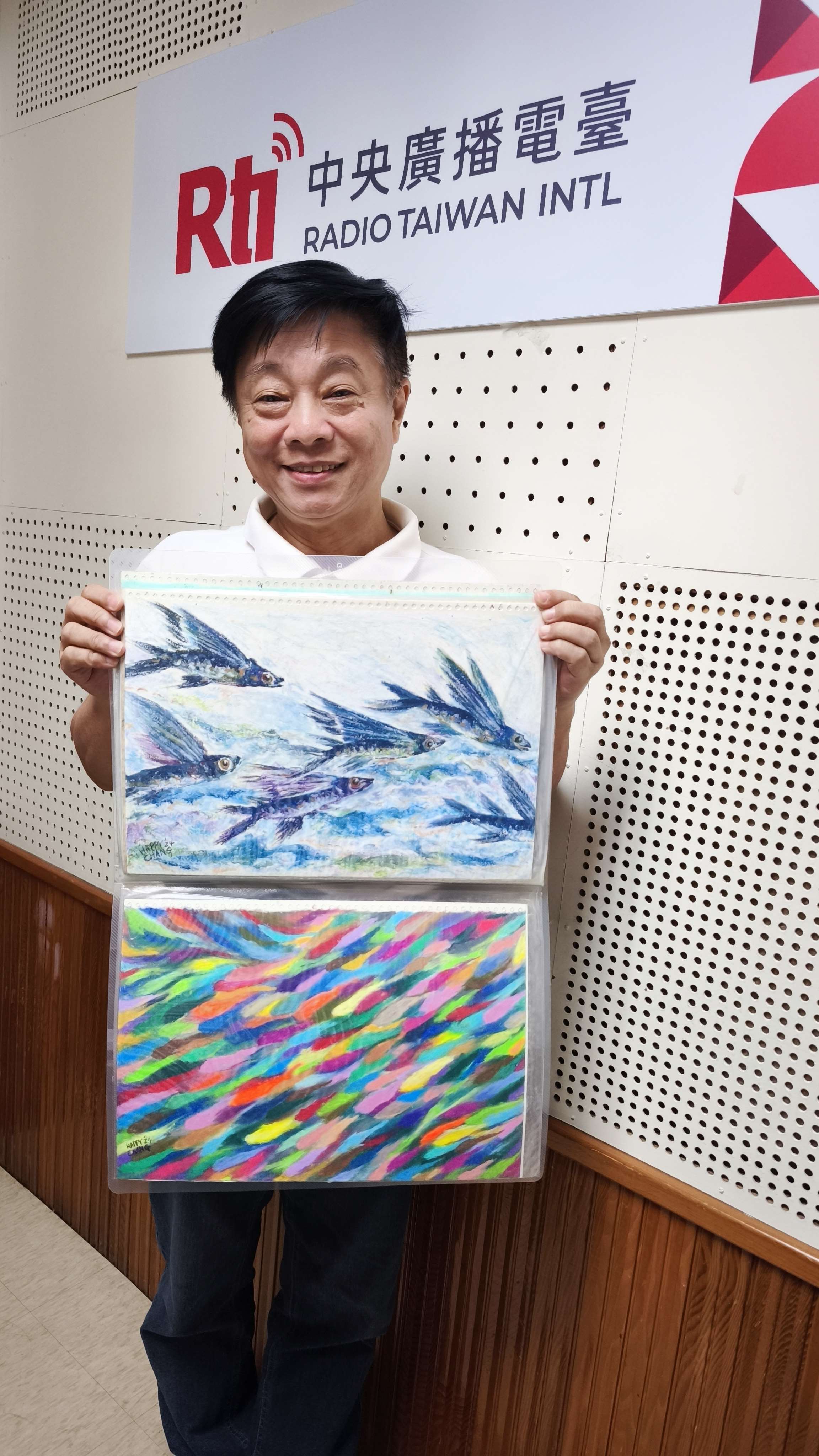 張政愉老師與他的畫作