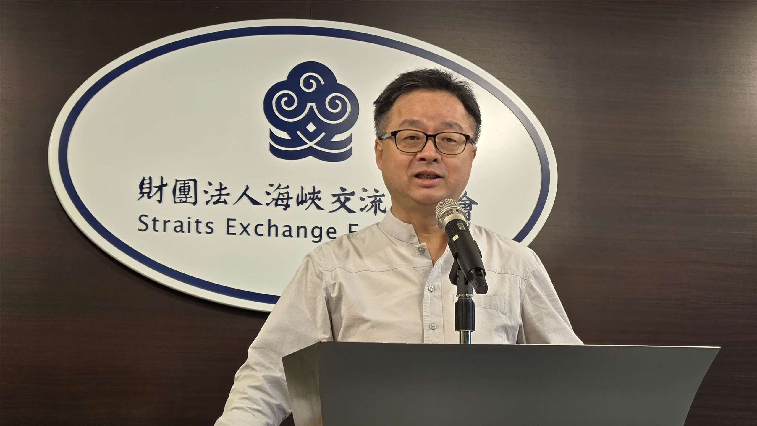 海基會秘書長羅文嘉7日主持海基會背景說明會。(陳國維 攝)