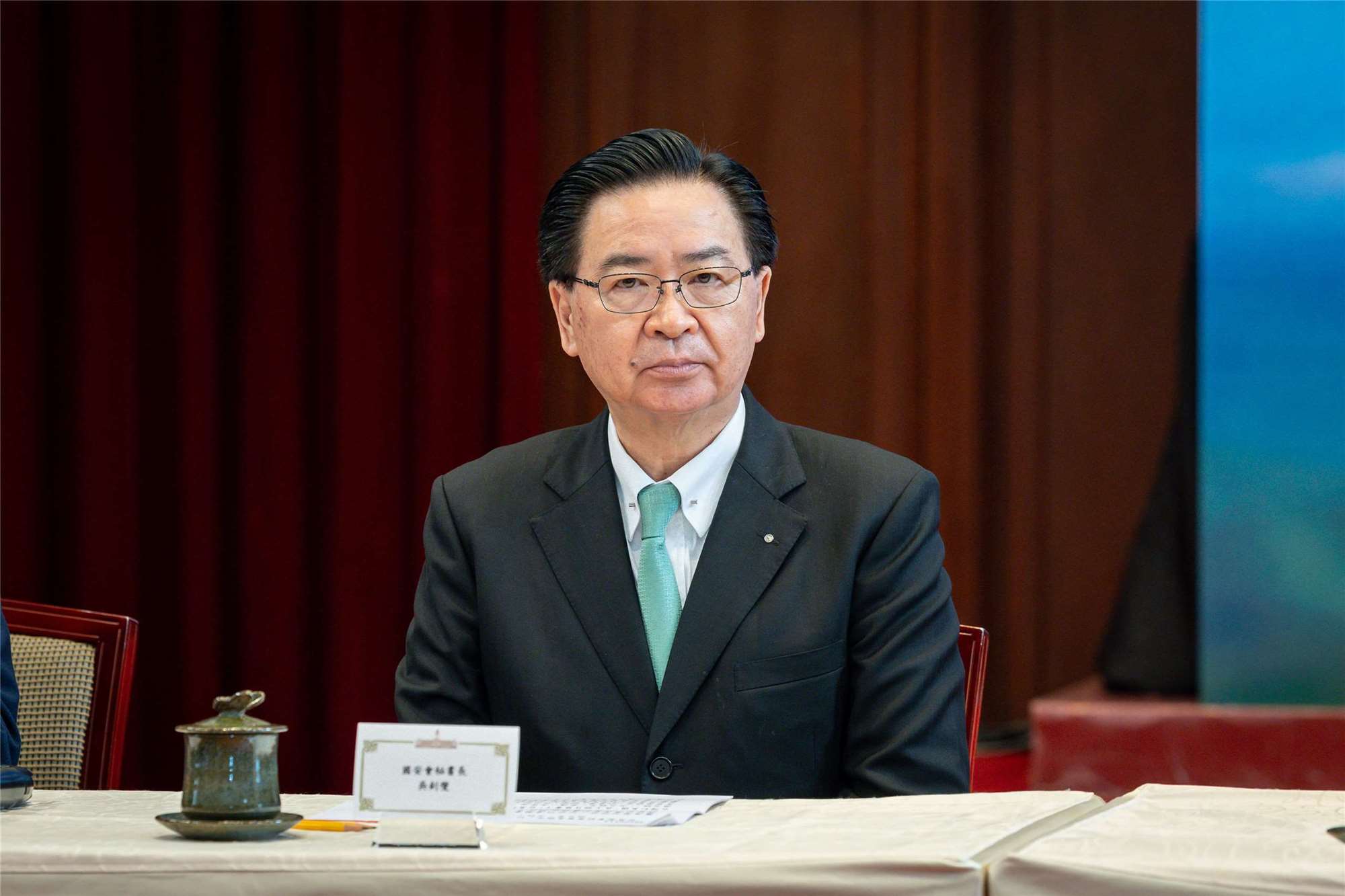 國安會祕書長吳釗燮22日表示，中國政府正著手修訂「互聯網信息服務管理辦法」，相關規範恐成為中國對台進行跨國鎮壓及法律戰的另一項工具。(圖：總統府)